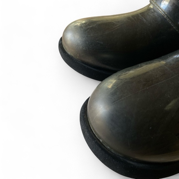 UGG Mini Clear & Sherpa Filled Kids Glossy Black Boots - Picture 5 of 12